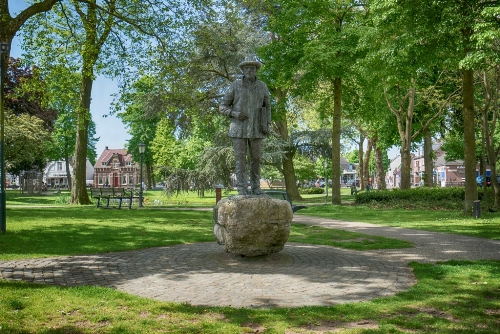 Nuenen - Standbeeld Vincent van Gogh